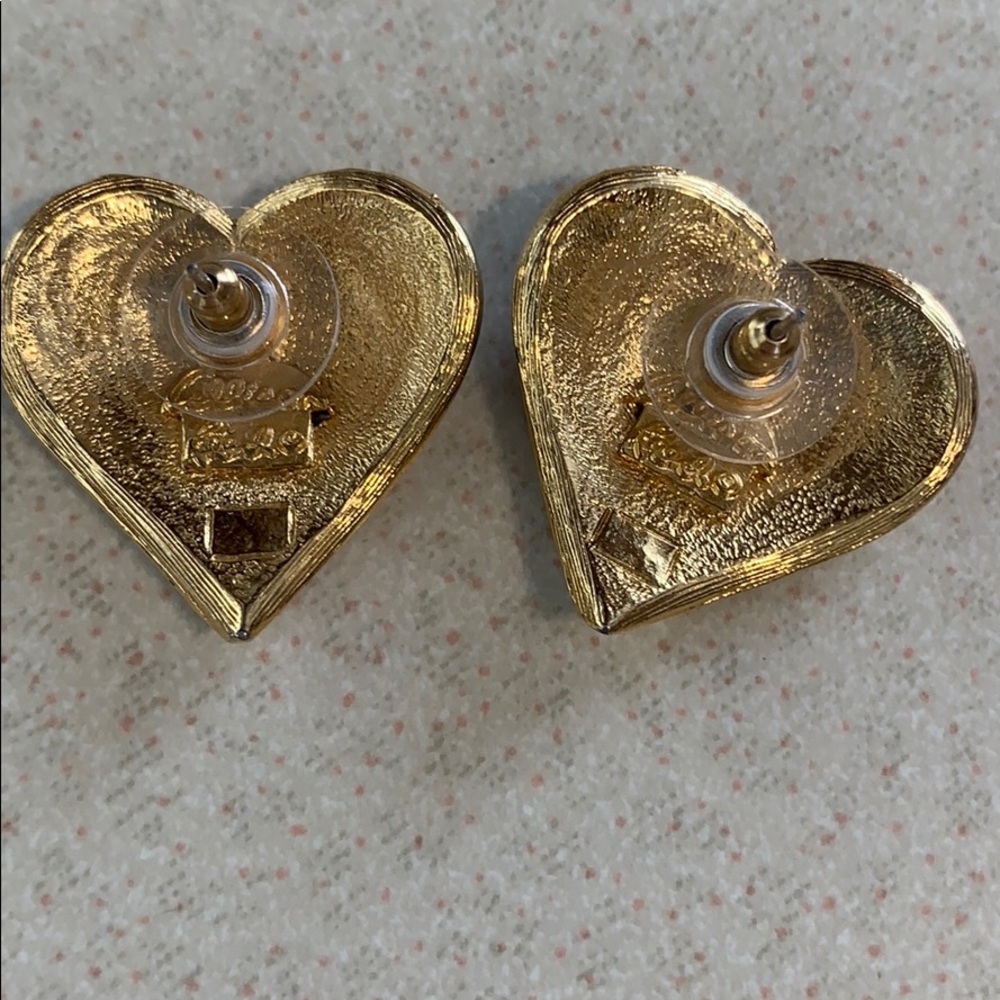 Allison Reed heart shaped earrings - Picture 2 of 4